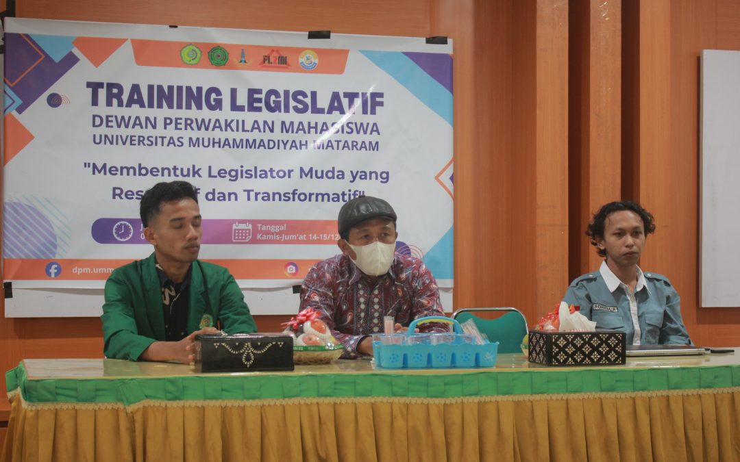 Wakil Rektor III UMMAT, Dr. Erwin, M.Pd, turut hadir sekaligus memberikan sambutan dalam acara Training Legislatif yang diselenggarakan oleh Dewan Perwakilan Mahasiswa (DPM) UMMAT