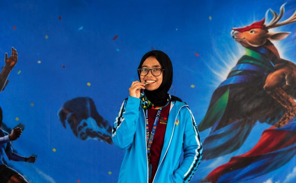Mahasiswa UMMAT Aisya Maya Salsabila Raih Perak Cabor Bridge Porprov NTB 2026